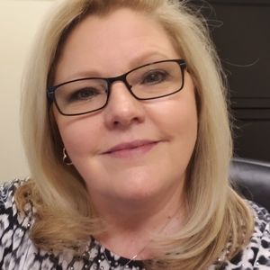 Meet your Posher, Cynthia